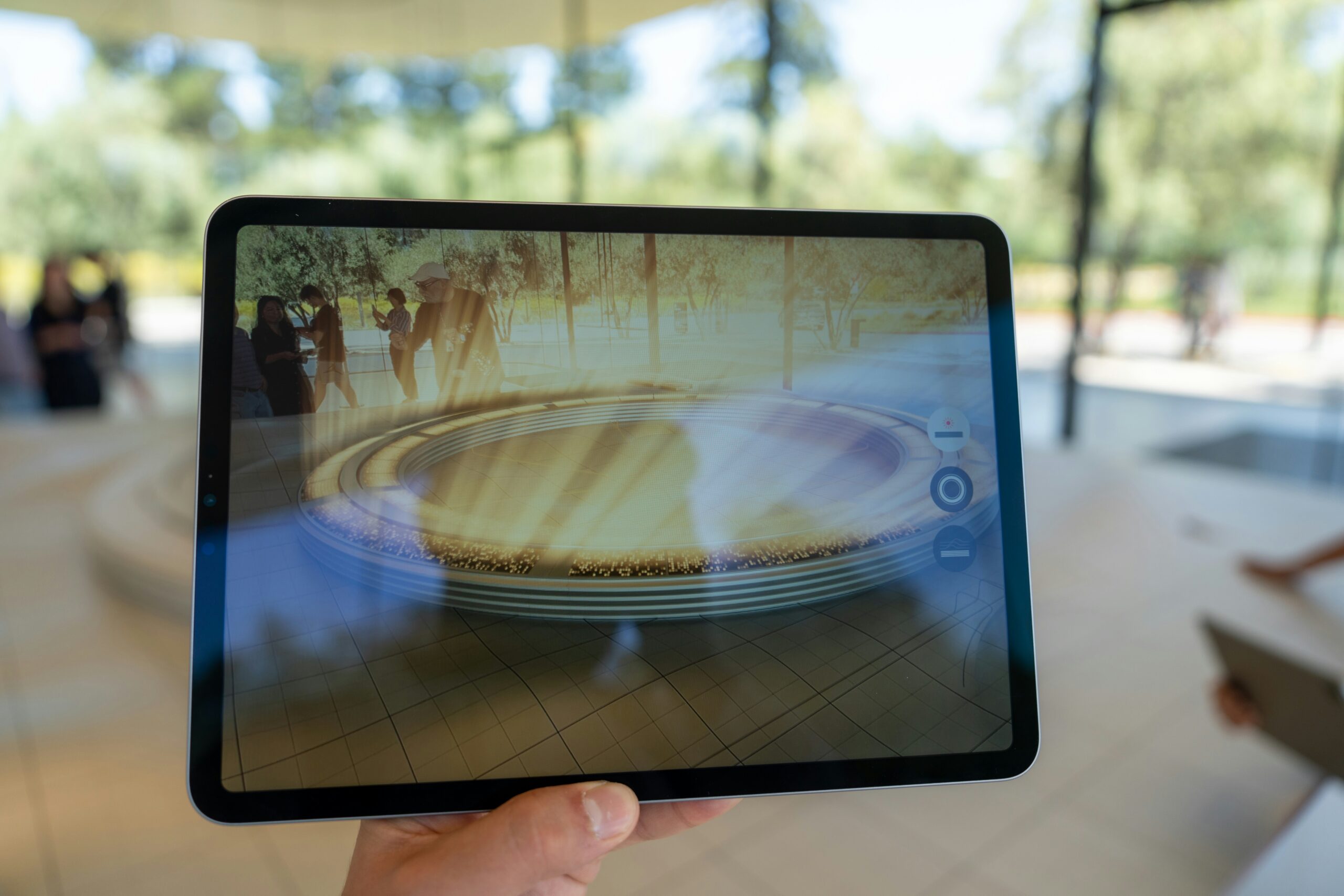 Enhancing Engagement: The Role of Augmented Reality in Experiential Marketing