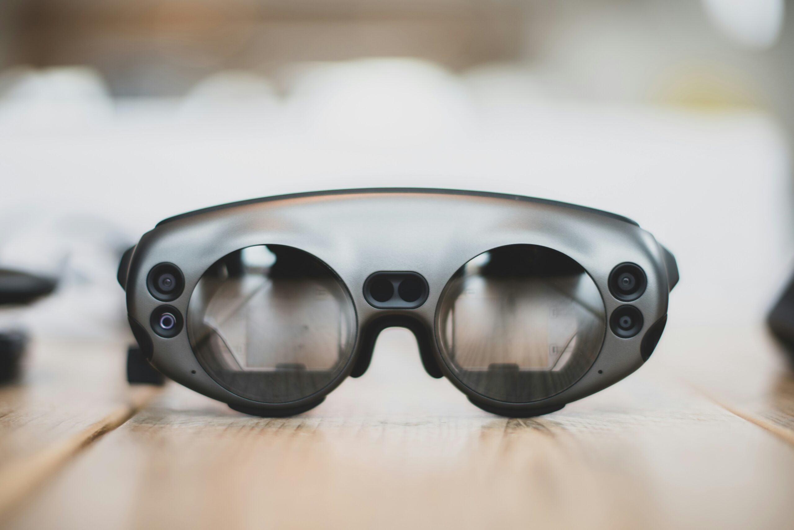 Minimizing Returns Through Virtual Try-Ons and AI Sizing: The Future of Fashion and Beauty Shopping