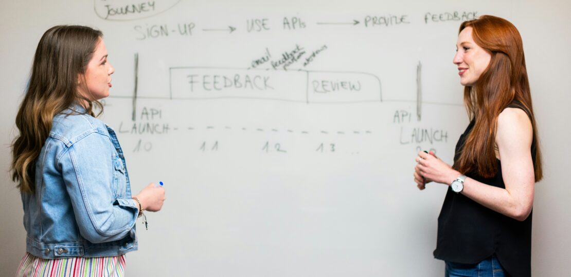 photo-1580894736036-7a68513983ec