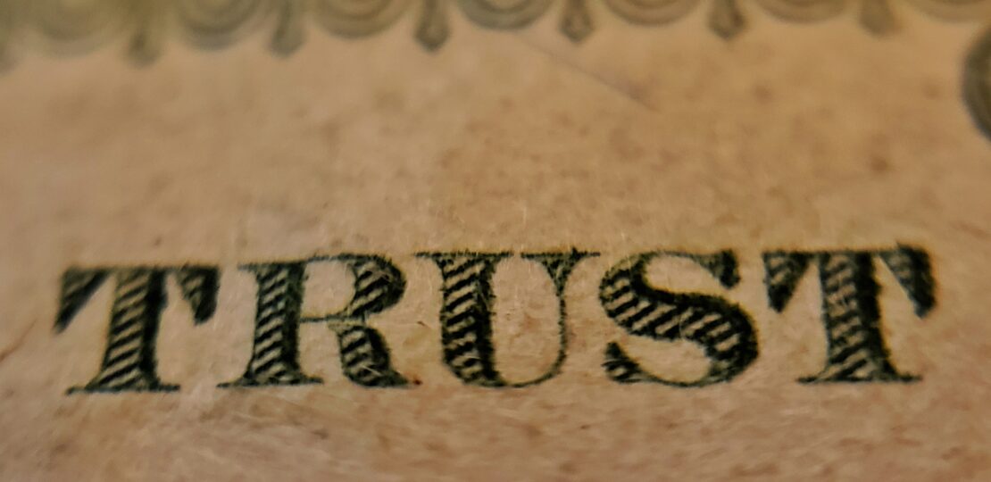 photo-1579758300918-333e43ba760d