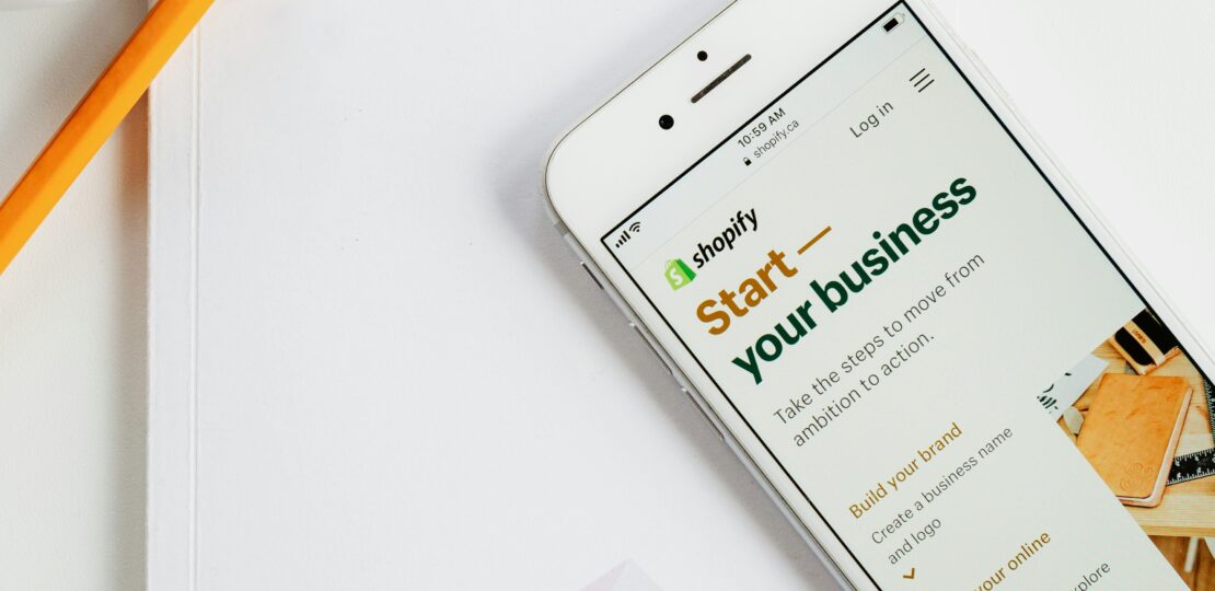 photo-1586880244386-8b3e34c8382c