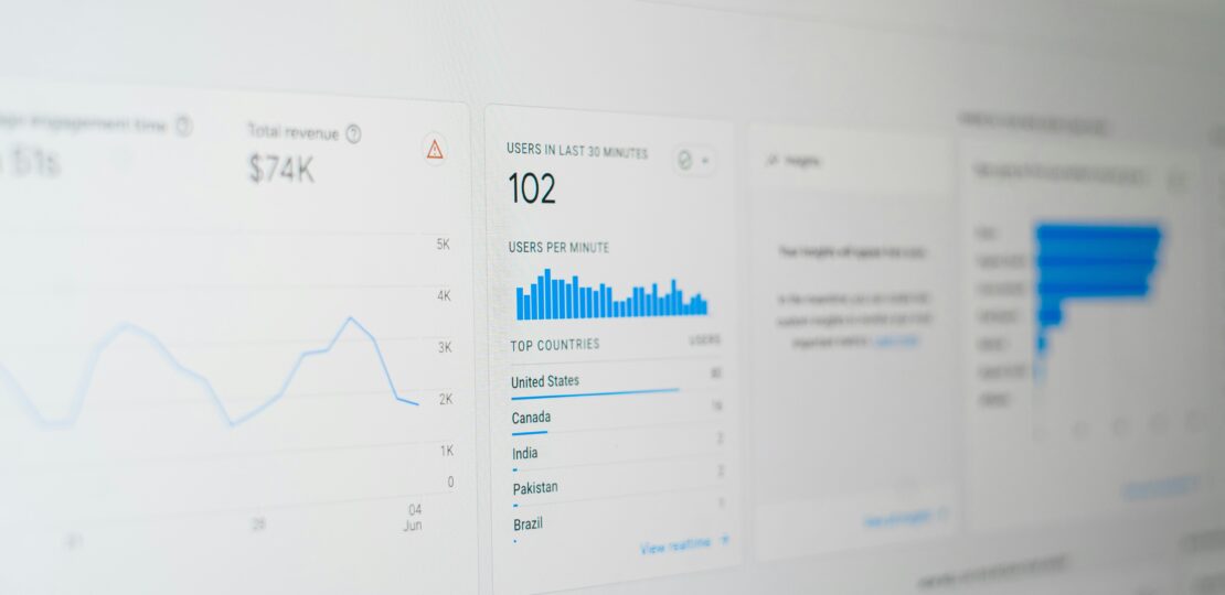 photo-1686061594225-3e92c0cd51b0