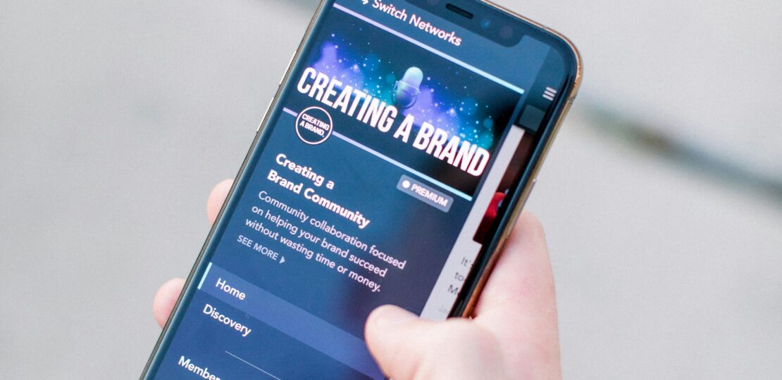 photo-1585592049294-8f466326930a